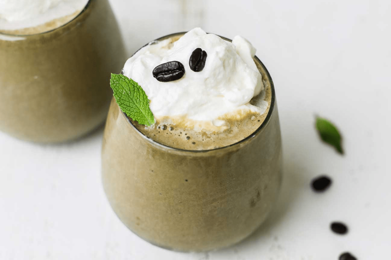 Morning Buzz Bliss: Irresistible Coffee Smoothie Delight!